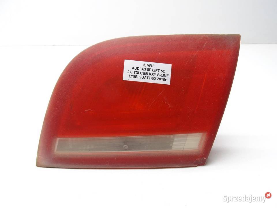 LAMPA PRAWA PRAWY TYŁ TYLNA W KLAPE 8P4945094D