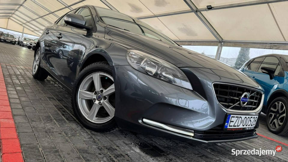 Volvo V40 II 2012 manualna Zduńska Wola