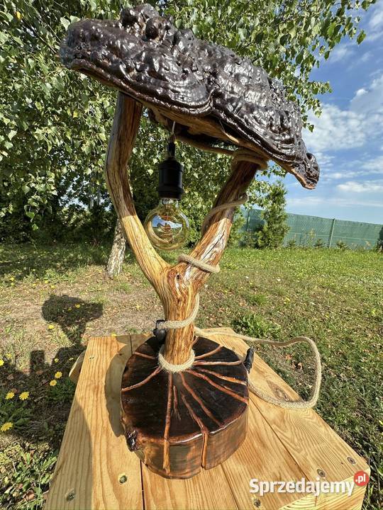 Lampa stołowa z naturalnych materiałów Lubasz