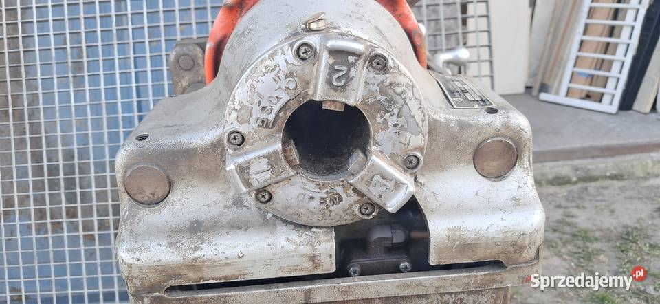 Gwintownica automatyczna do ror