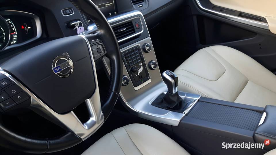 VOLVO V60 20 D 181 104tkm Słupca