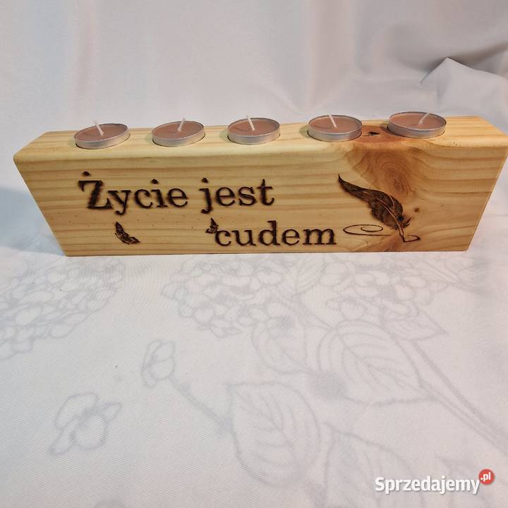 Świecznik świerkowy z grawerem Życie jest cudem Sępopol