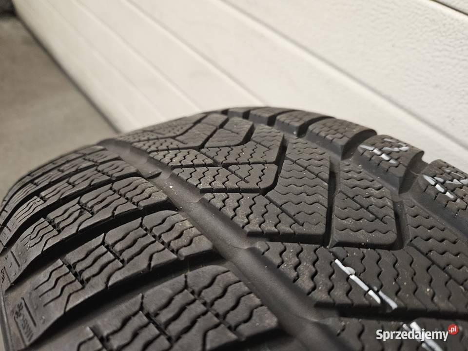 1 22540 R18 92V Pirelli Sotto Zero 3 2021r 680mm Motoryzacja Katowice