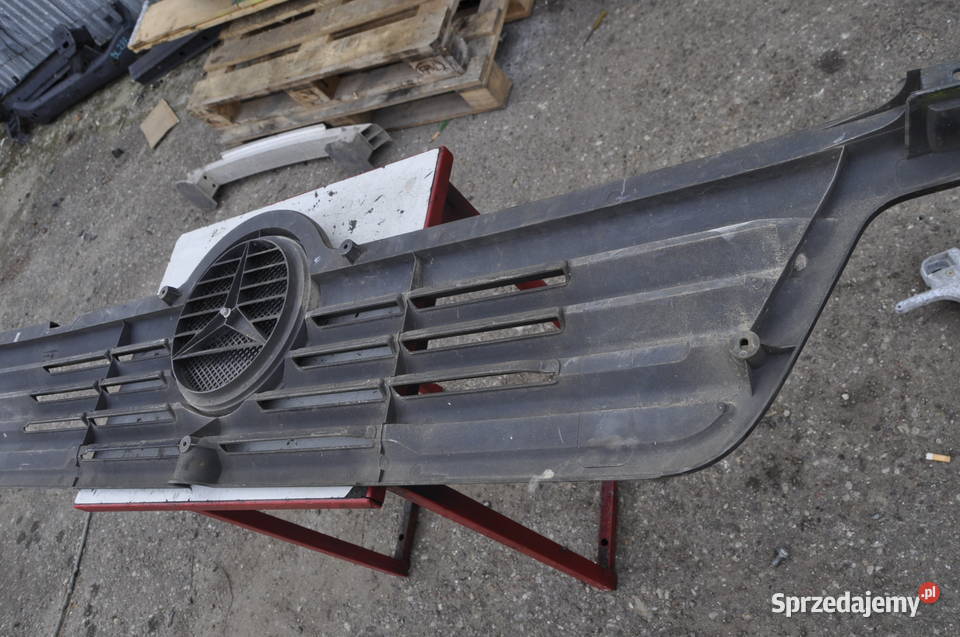 Mercedes Atego Grill Atrapa A9738800185 pomorskie Sierakowice