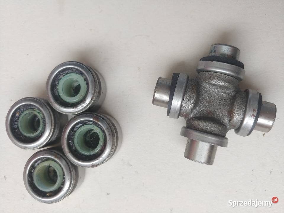 krzyżaki pregubu wału napędowego komplet Łada Lublin