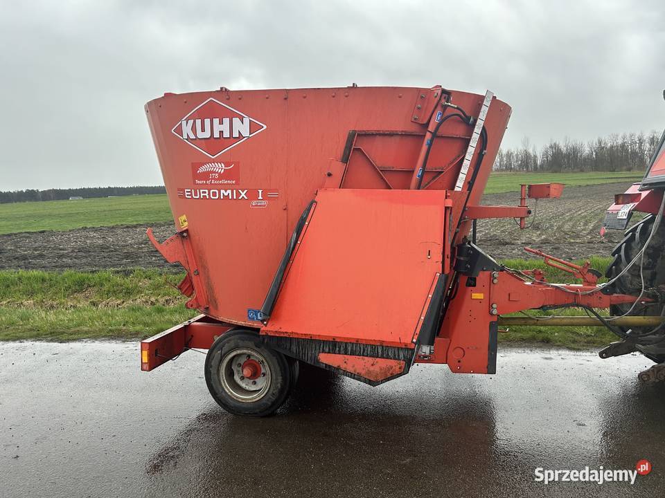 Wóz paszowy paszowóz Kuhn Do hodowli zwierząt Tychy