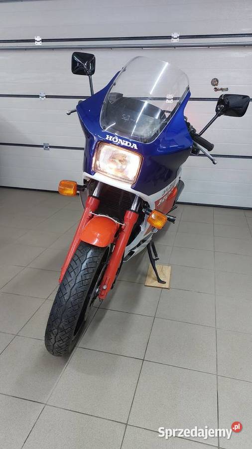 Honda VF 500 F2 klasyk Rok produkcji 1986 Przanowice