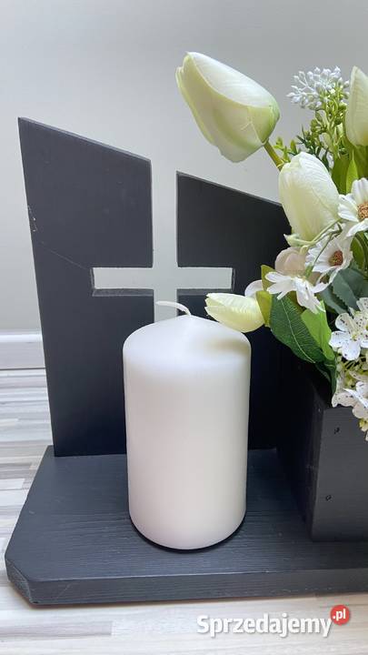 Kompozycja kwiaty sztuczne cmentarz