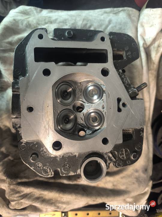 Głowica Suzuki DR 650 RSE Części i akcesoria motocyklowe pomorskie Kościerzyna