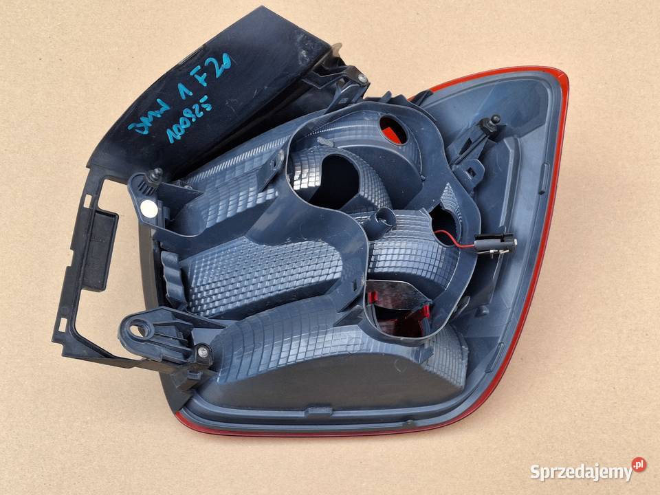 BMW 1 FZ0 FZ1 LAMPA LEWY TYŁ LEWA TYLNA ORYGINAŁ