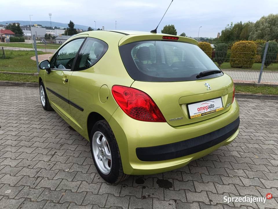 Peugeot 207 Hatchback 5d 14 VTi 95 2009 światła przeciwmgielne podkarpackie