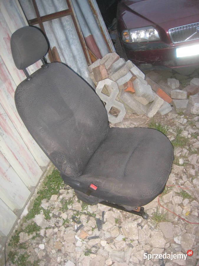 Fotel lewy kierowcy Toyota Yaris I 9906 3 drzwi