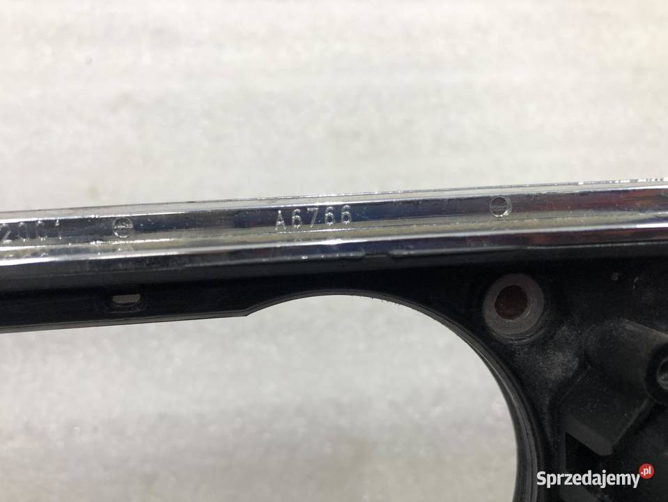 RAMKA DEKOR DREWNO PANELU MERCEDES W164 W1402001 Części samochodowe