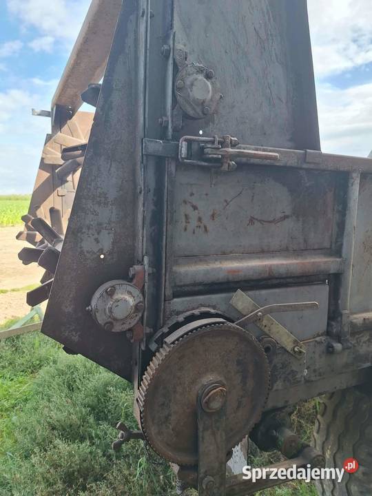 Rozrzutnik obornika nieuszkodzony