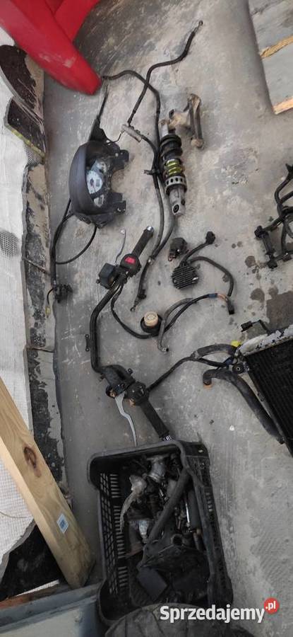 Suzuki Burgman 250 części Elementy nadwozia Lublin