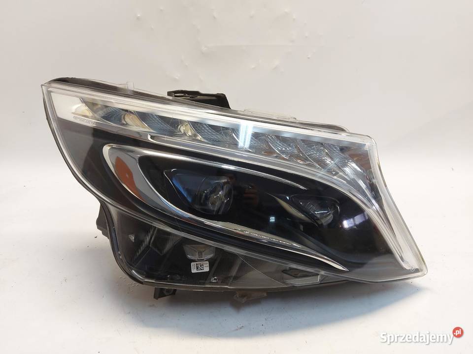 Mercedes EQV w447 Vklasa lampa prawa przód RHD
