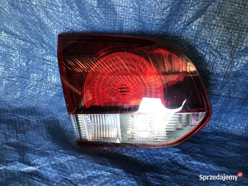 VW GOLF VI HATCHBACK 08 LAMPA TYLNA LEWA W KLAPĘ Oświetlenie dolnośląskie Bolesławiec