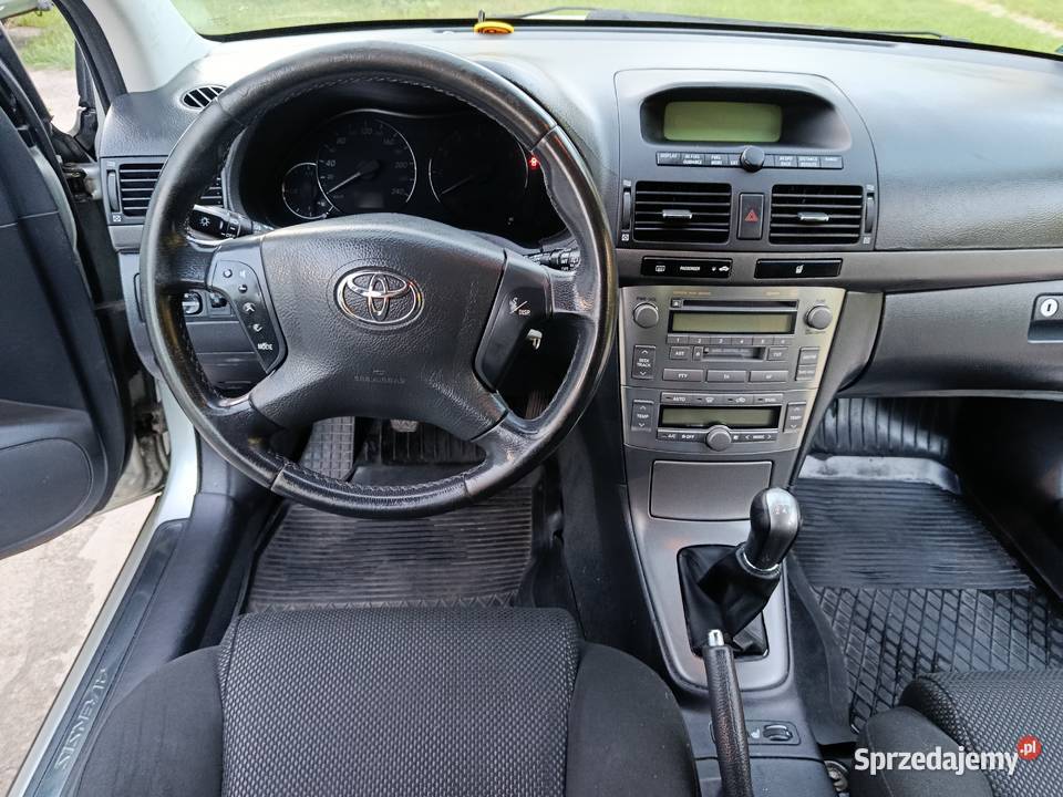 Toyota Avensis Rok produkcji 2004 Toyota