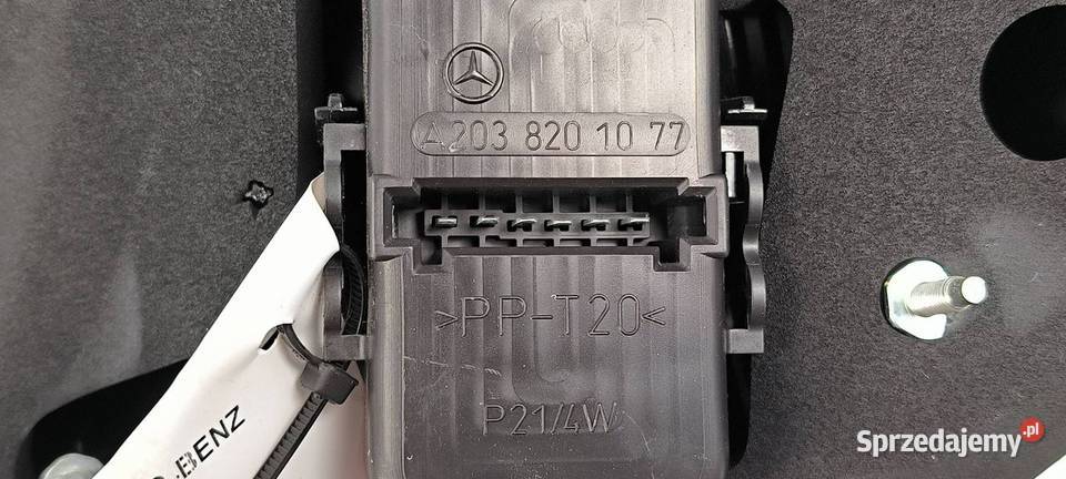 LAMPA LEWA TYŁ MERCDESBENZ C 160 Lipno