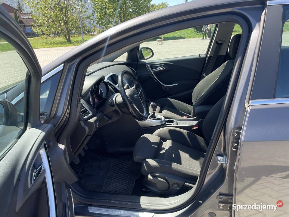 Opel Astra J 16 16v COSMO Astra Gdańsk