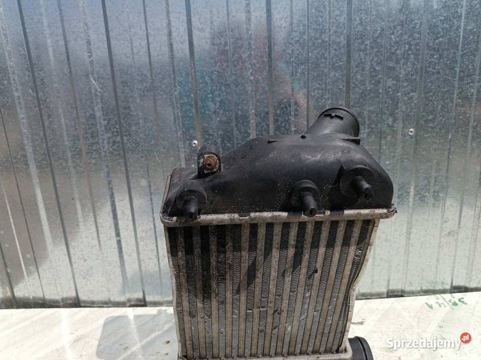 CHŁODNICA INTERCOOLER PRAWA AUDI A6 C6 30 TDI