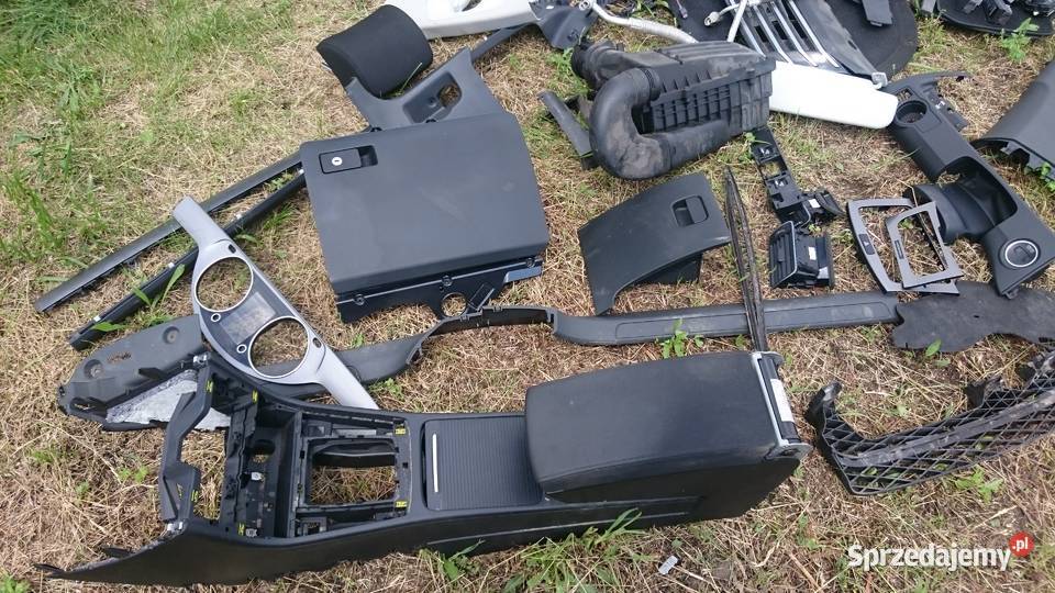 Części wnętrza i inne Passat Combi B7 11 Wyposażenie wnętrza Przystajń
