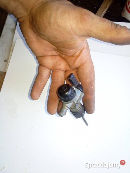 Junak10 Komar Układ paliwowy