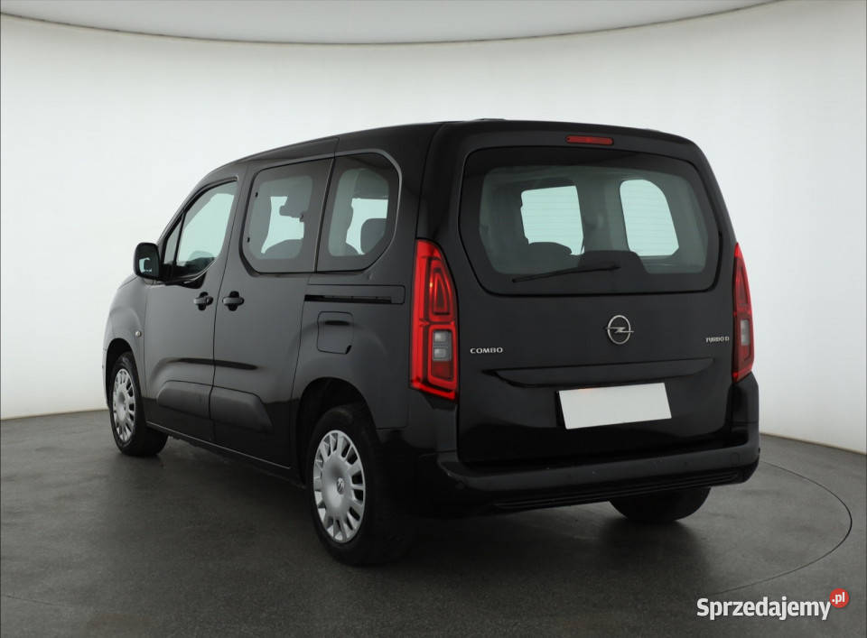 Opel Combo 15 CDTI asystent pasa ruchu Piaseczno