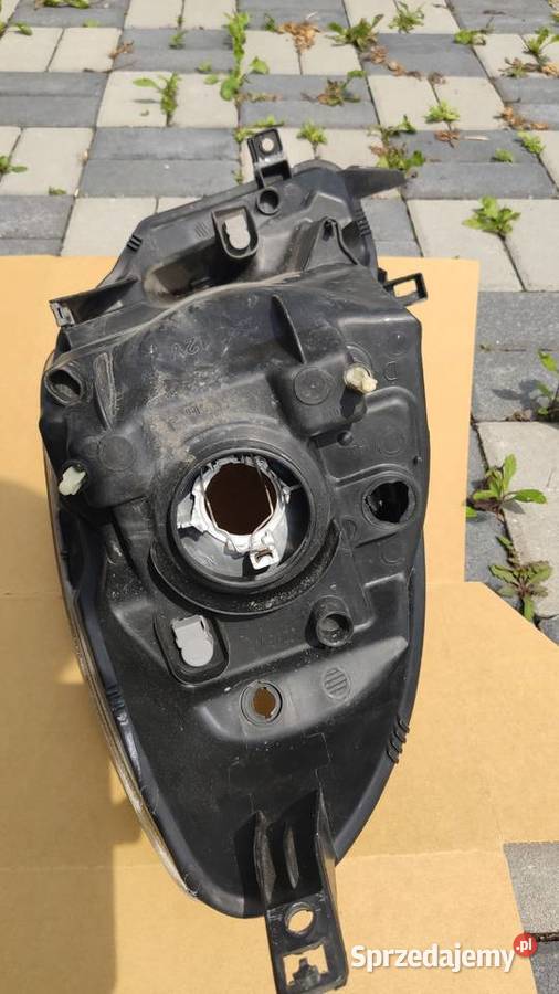 Lampa prawy przód Nissan note E11 Note Myślachowice