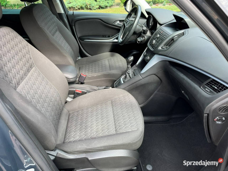 Opel Zafira 14 140 7 foteli Kamera Nowe opony Lipówki