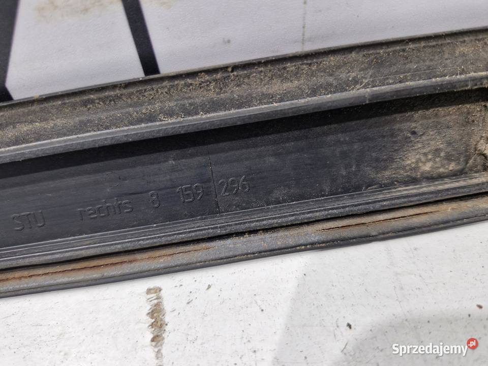 8159296 BMW E39 LISTWA DRZWI PRAWY PRZÓD