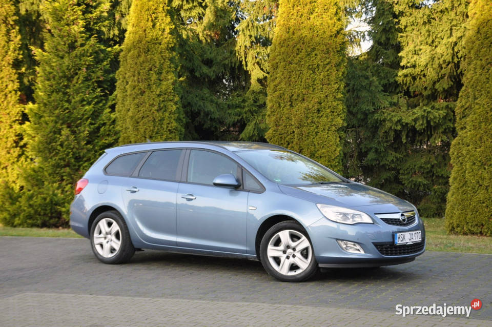 Opel Astra 16T180Duża NaviGrzane przyciemniane szyby