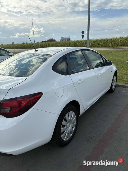 Świetna okazja Sprzedaję mojego Opla Astrę z nieuszkodzony kujawsko-pomorskie Świecie sprzedam