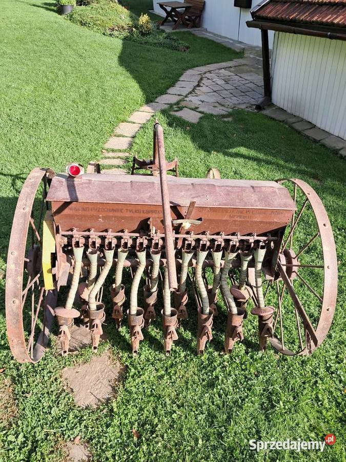 Siewnik 13 lejków nieuszkodzony małopolskie Koniuszowa