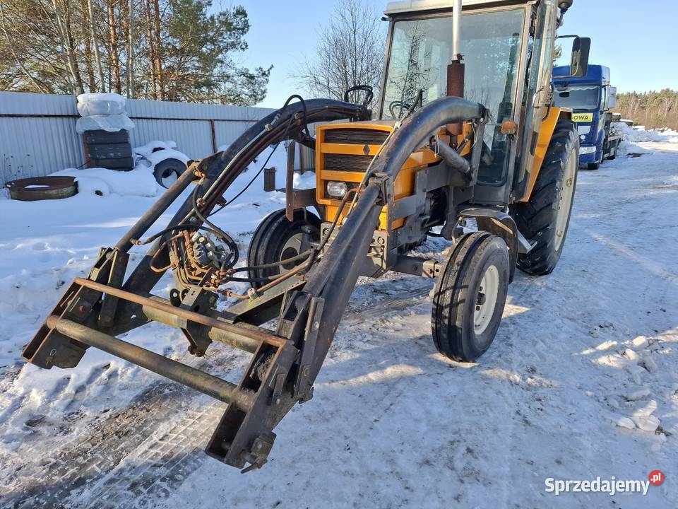 Renault 681S Napęd 2x4 Bukowa