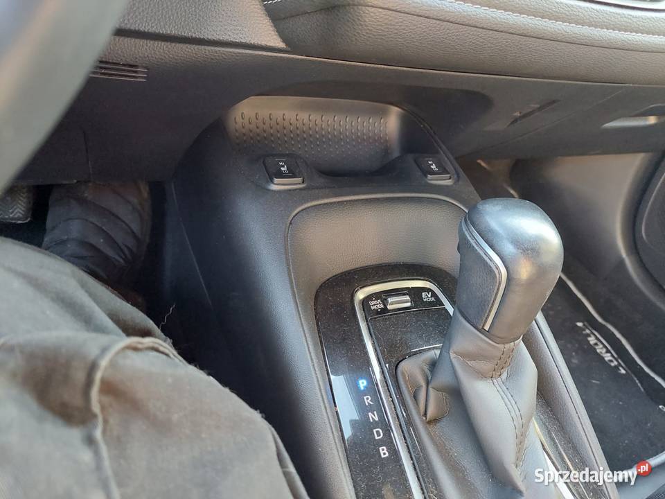 Toyota Corolla 18 hybryda asystent parkowania Izabelin C