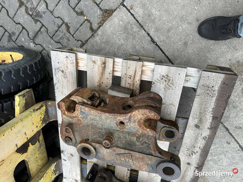 Rozdzielacz przód rozdzielacz tył Rok produkcji 2004 Nowy Sącz