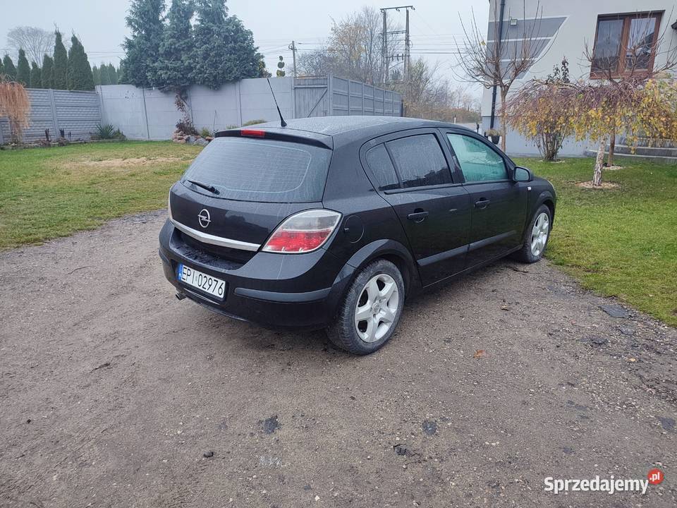 Sprzedam Astra H 20T z LPG Rok produkcji 2004 łódzkie Rokiciny-Kolonia