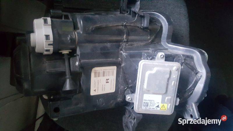 Jeep KL 14 lampa prawa przod xenon
