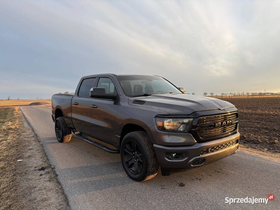 RAM 1500 57 HEMI V8 4x4 2021r Big Horn nieuszkodzony kujawsko-pomorskie Ślesin