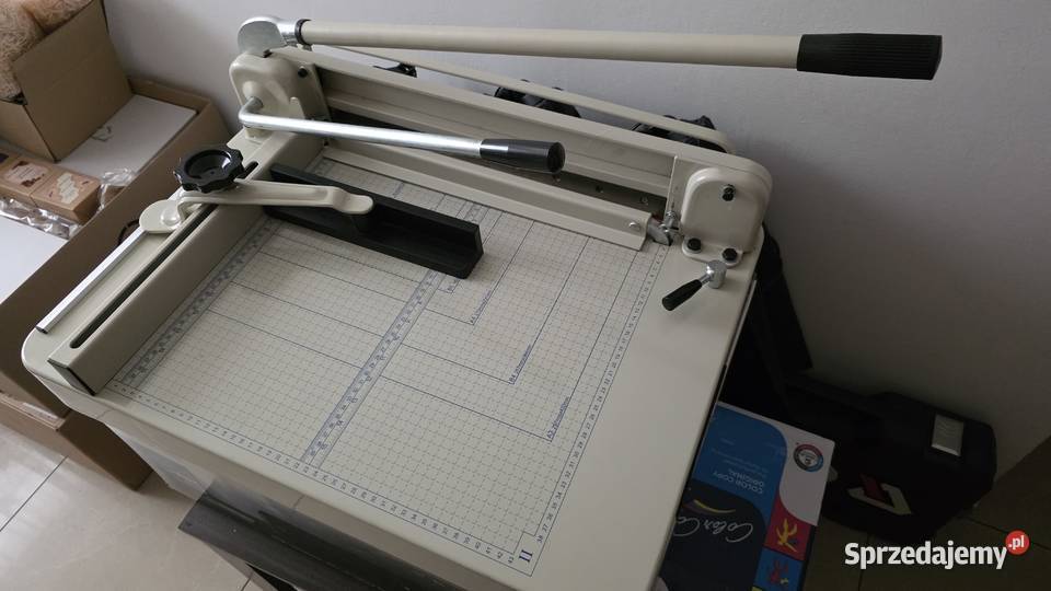 Gilotyna 868 A3 metalowa z dociskiem stan nowa kujawsko-pomorskie Bydgoszcz