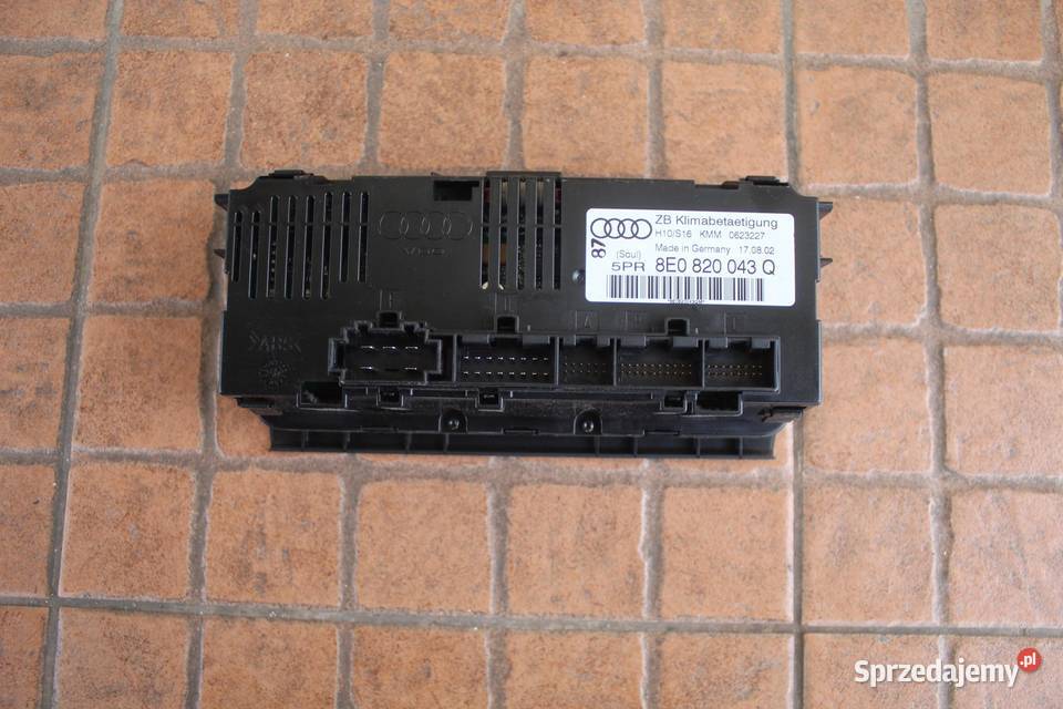 PANEL KLIMATYZACJI AUDI A4 B6 POD 2 DIN Wyposażenie wnętrza