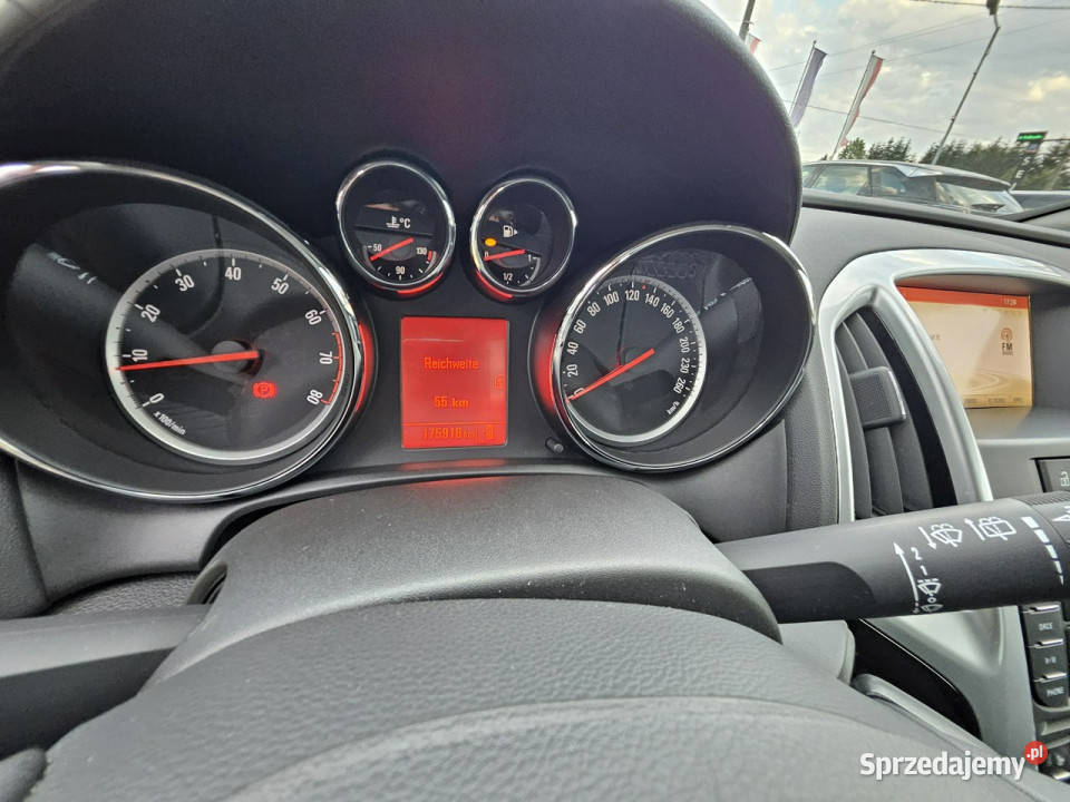 Opel Astra Navi pół skóra niski przebieg grzane Warszawa sprzedam