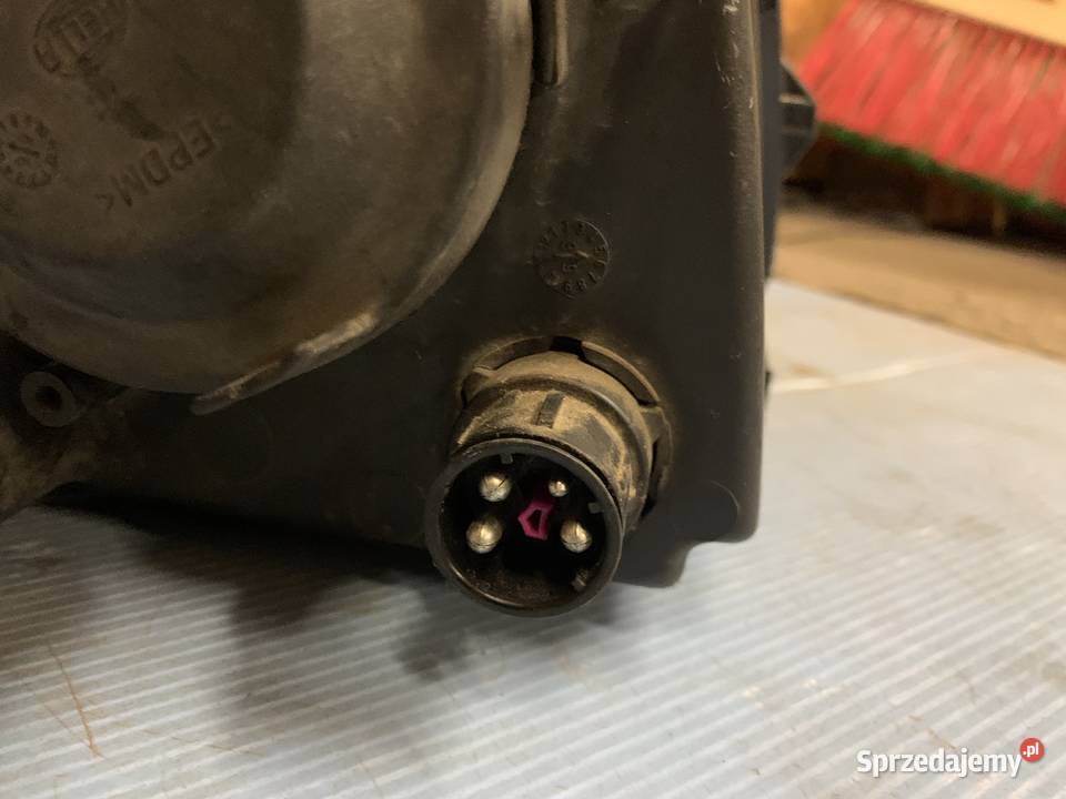 VW Passat B5 lampy przód hella lewa prawa sprzedam