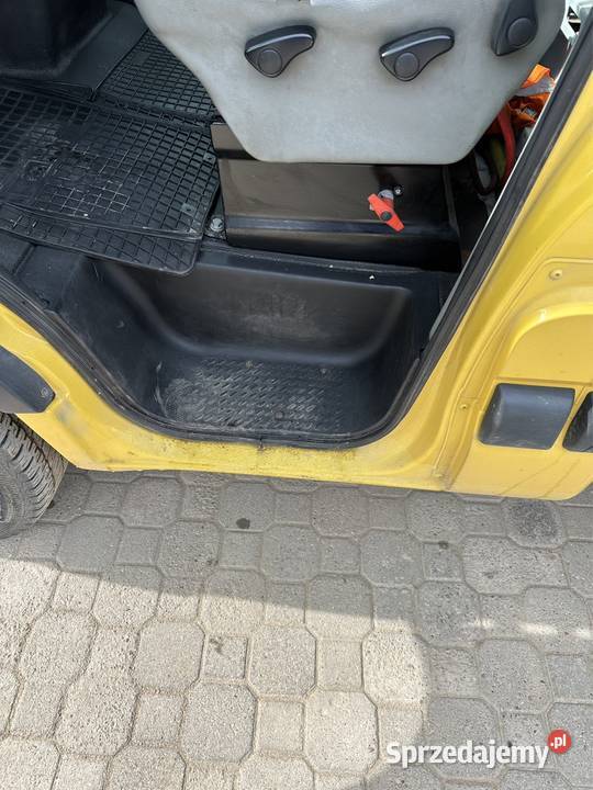 Auto laweta pomoc drogowa reno master 25 dci Grodziszczany sprzedam