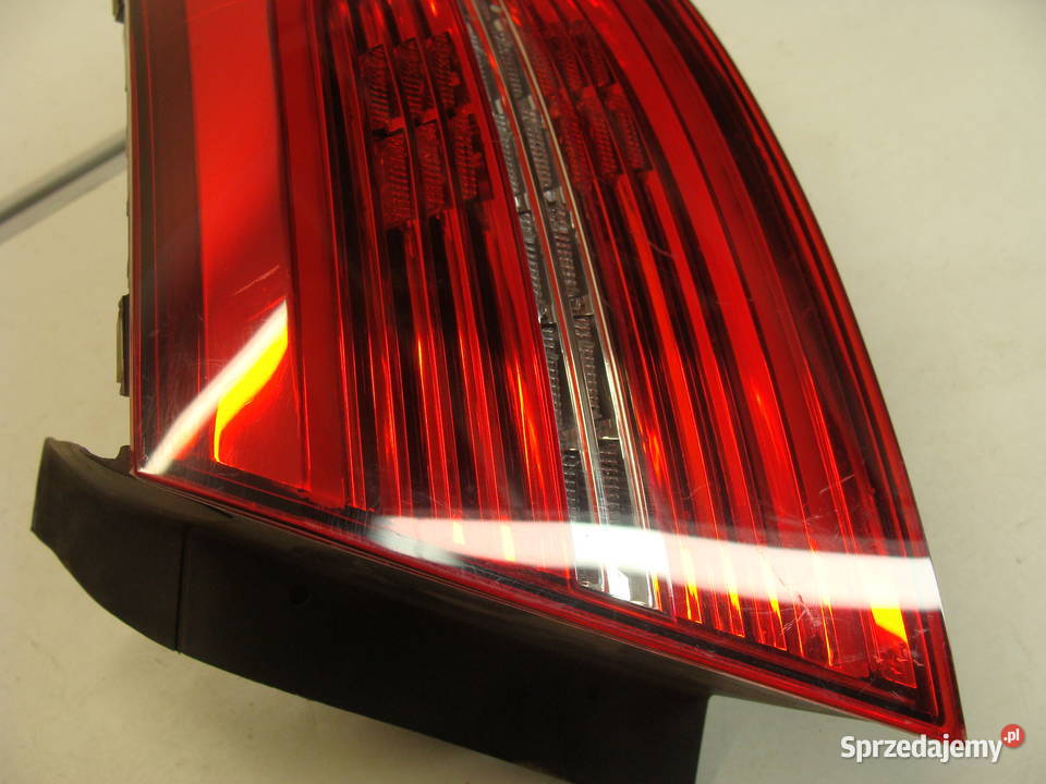 LAMPA PRAWA LED TYLNA VW PASSAT B8 SEDAN Oświetlenie