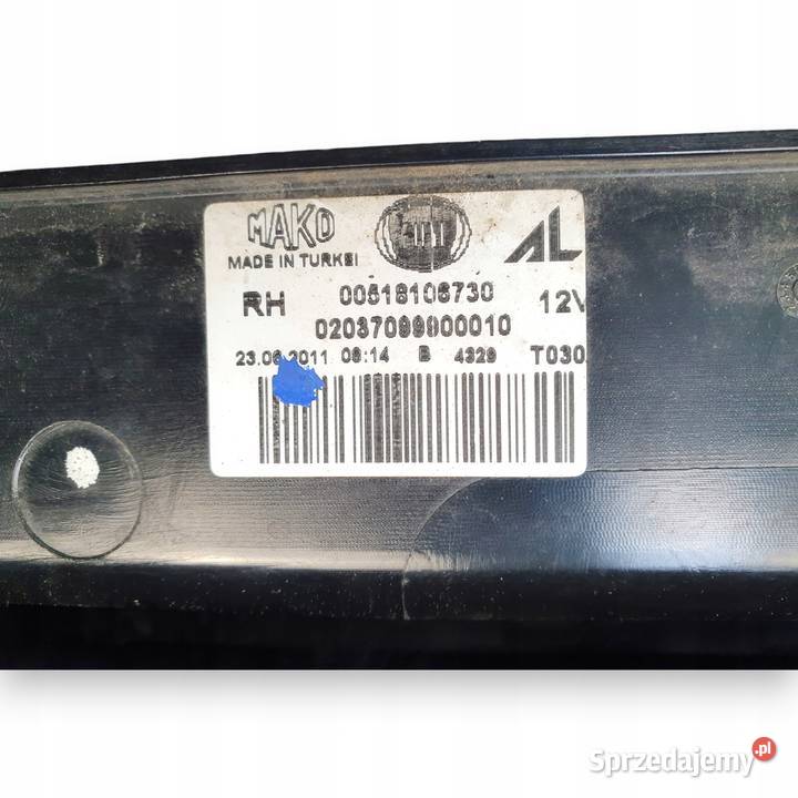 LAMPA PRAWA Fiat Doblo II Opel Combo D TYLNIA