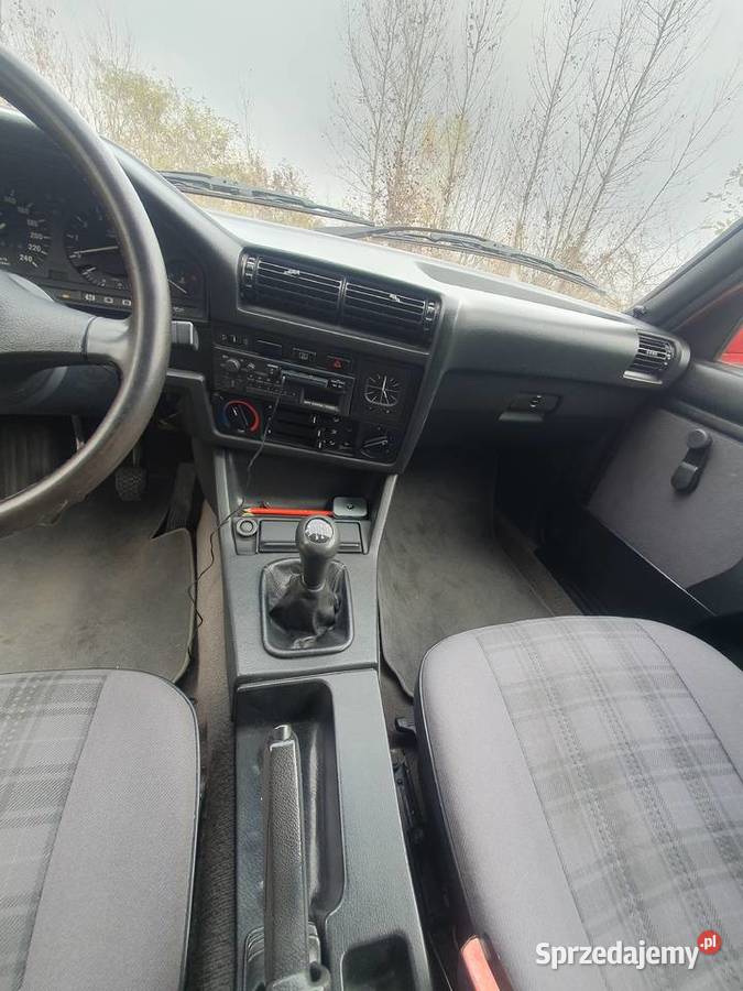 BMW E30 318is oryginał nieuszkodzony Warszawa