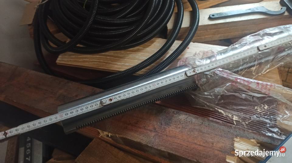słup z zębatką do mechanizmu posuwu Nowe Gomad Kłodawa