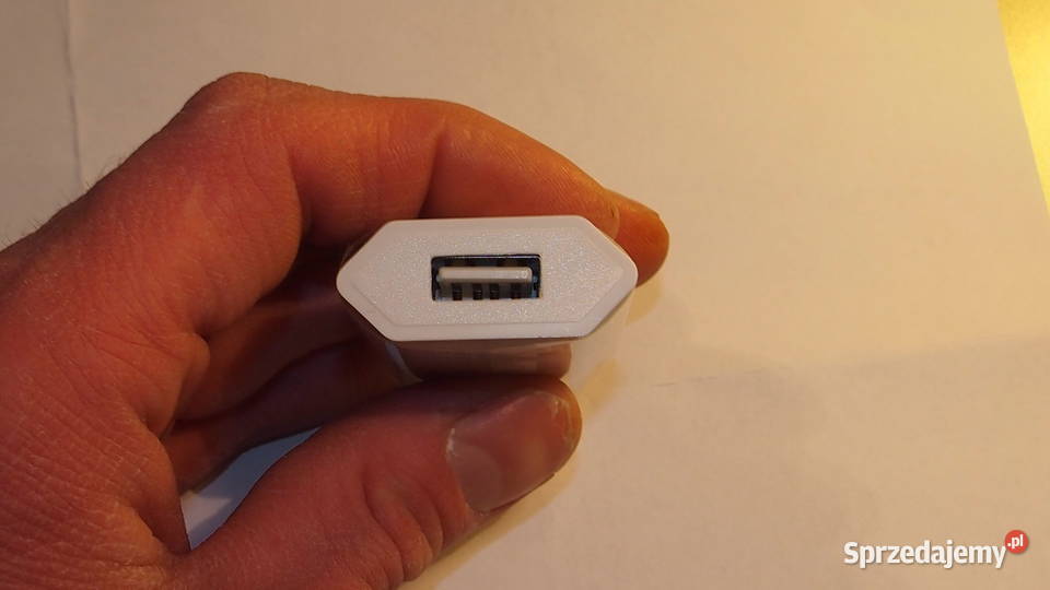 Uniwersalny adapter USB AR 1000 Ładowarka 5 V 1